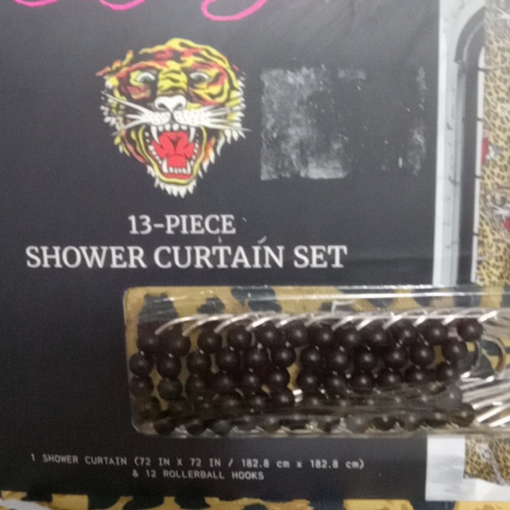 Ed Hardy Shower Curtain Set - Picture 2 of 5
